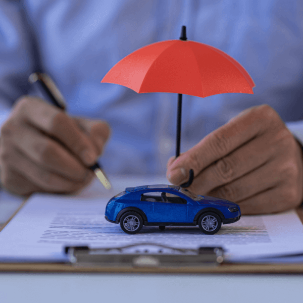 Si ya adquirí un seguro de responsabilidad tradicional para mi auto, ¿tengo que pagar el seguro obligatorio?